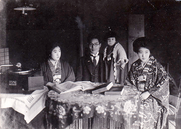 富山妙子 1921年
